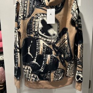 Nike Black and Tan Graphic Hoodie